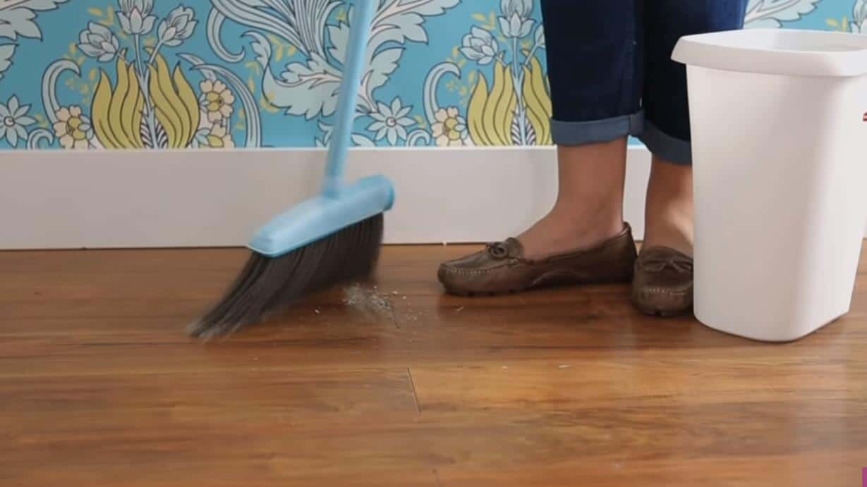 How To Clean Baseboards Without Bending